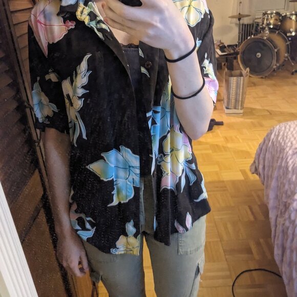 Billabong Black Floral Button Down Shirt - Picture 1 of 8